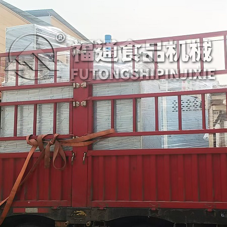 福建客戶訂購夾層糕點機器一臺